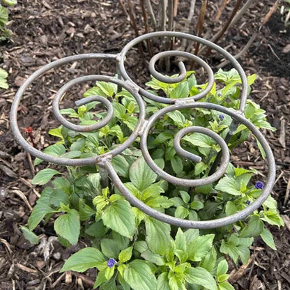 🌸 Your flowers stand tall, silently – plant support that disappears in the greenery! 🌿✨