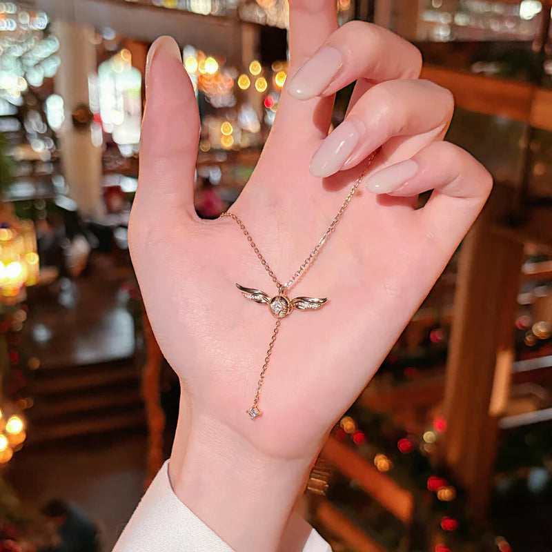 🔮Golden Snitch Necklace – Magical Style for Harry Potter Fans ✨