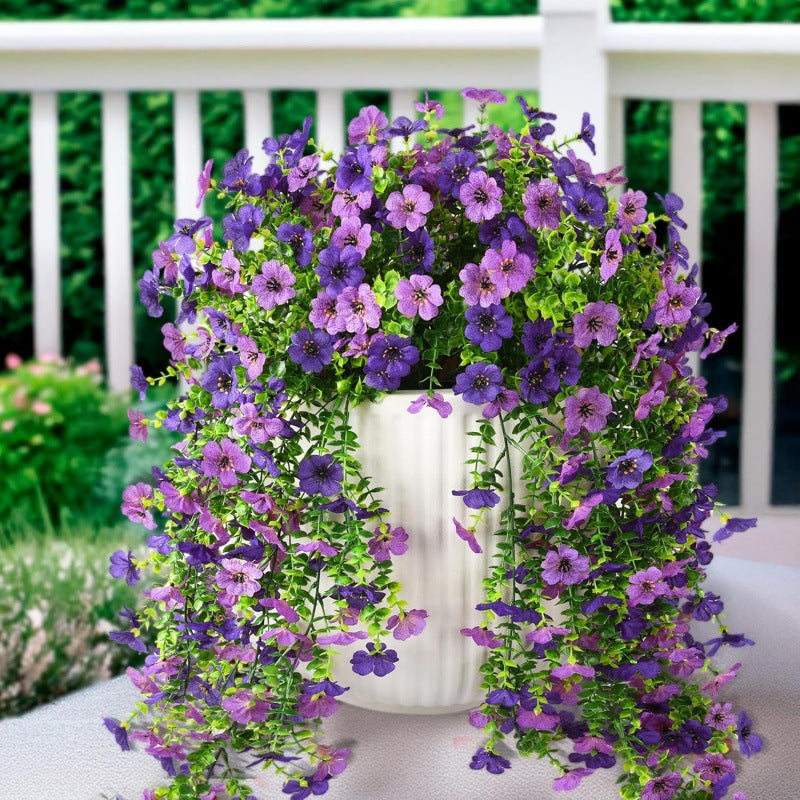 🌿 Cascading daisies & eucalyptus – UV resistant, always in bloom! ☀️