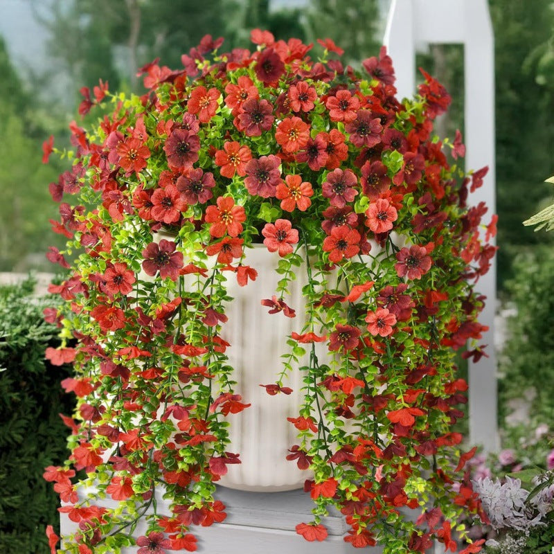 🌿 Cascading daisies & eucalyptus – UV resistant, always in bloom! ☀️