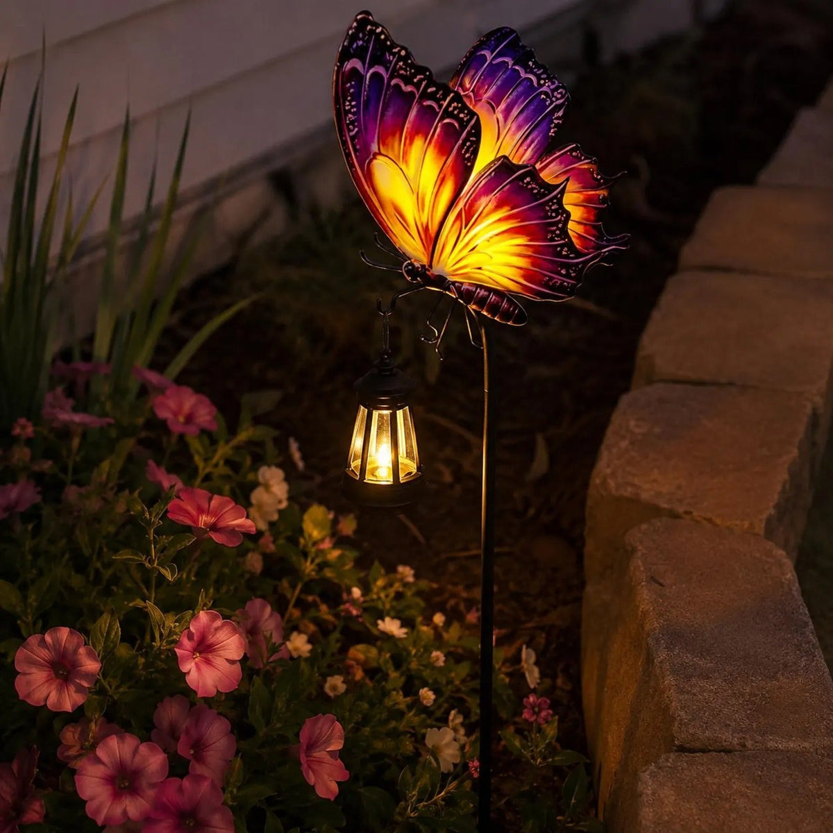 🦋☀️ Solar Butterfly Garden Light — Colourful Wing Decor with Warm Hanging Lantern