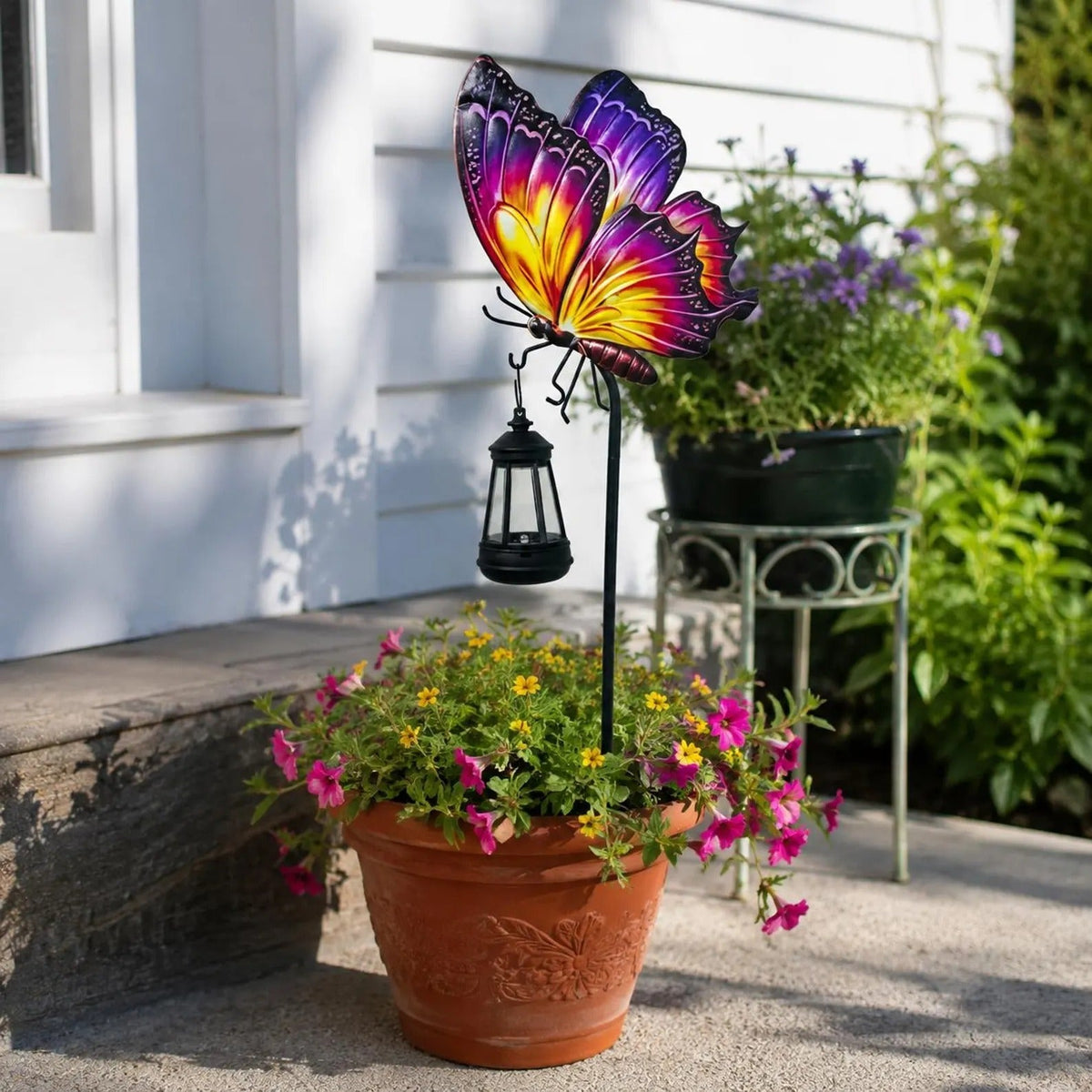 🦋☀️ Solar Butterfly Garden Light — Colourful Wing Decor with Warm Hanging Lantern